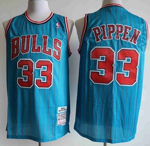 Basketball Jersey Sweat-Wicking Fabric-Men's Chicago Bulls #33 Scottie Pippen Blue Mitchell & Ness 1995-96 Hardwood Classics Reload Swingman Throwback Stitched Basketball Jersey